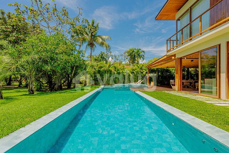 Beautiful House with 6 Suites 200m from Beach Praia do Forte