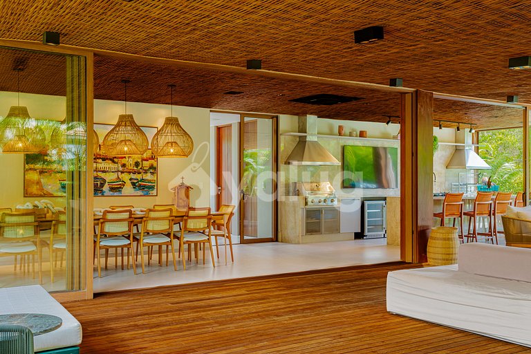 Beautiful House with 6 Suites 200m from Beach Praia do Forte