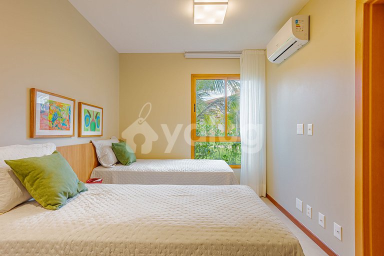 Beautiful Apartment in a Beachfront Condominium - Itacimirim