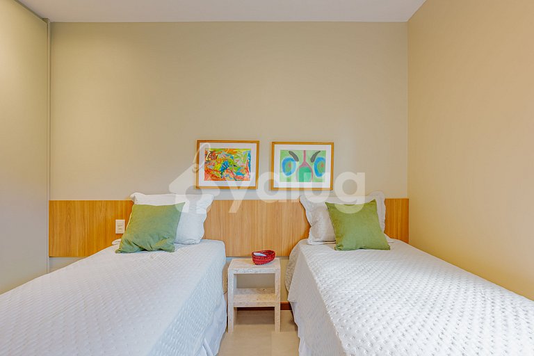 Apartamento en un cond. frente a la playa en Itacimirim.