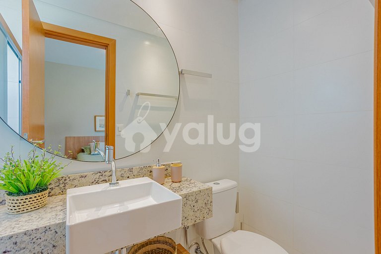 Apartamento en un cond. frente a la playa en Itacimirim.