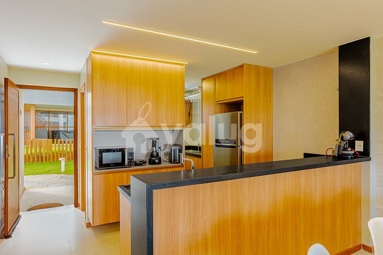 Apartamento en un cond. frente a la playa en Itacimirim.