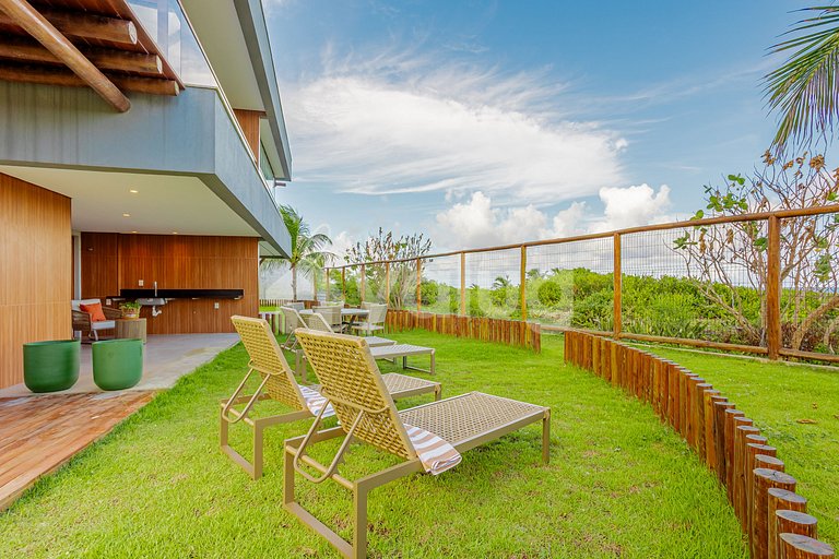 Apartamento en un cond. frente a la playa en Itacimirim.