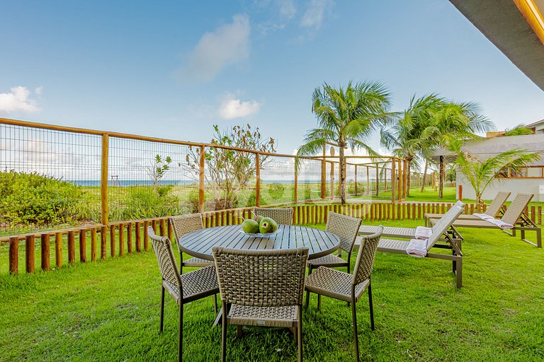 Apartamento en un cond. frente a la playa en Itacimirim.