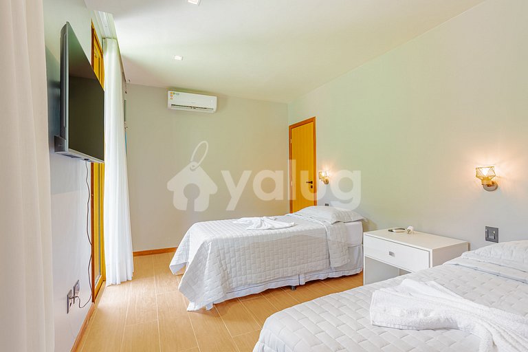 Luxury House with 4 Suites - Praia Bella