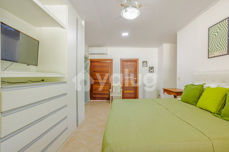Casa con piscina, 6 suites, a 50 m de la playa - Busca Vida
