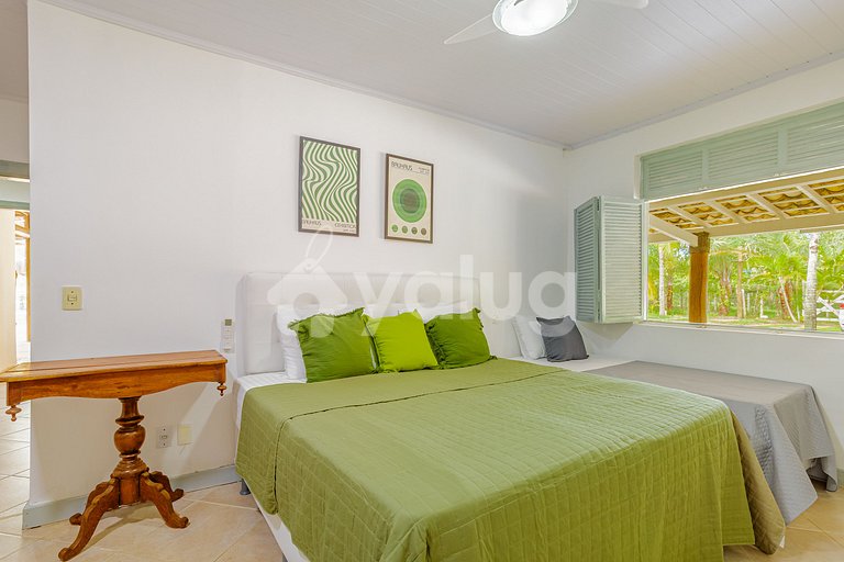Casa con piscina, 6 suites, a 50 m de la playa - Busca Vida