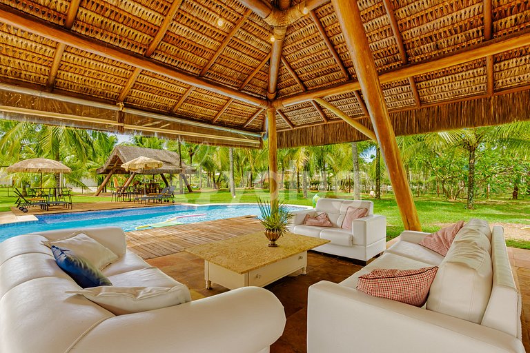 Casa com Piscina 6 Suítes a 50m da praia - Cond. Busca Vida