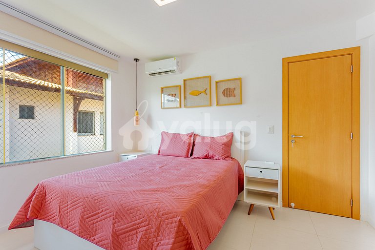 Beautiful 2-Bedroom Beachfront Apartment - Imbassaí