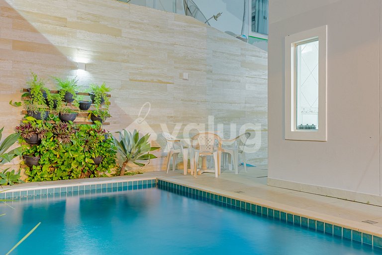 Excelente Casa de 4 Dormitorios en Guarajuba con Piscina y W