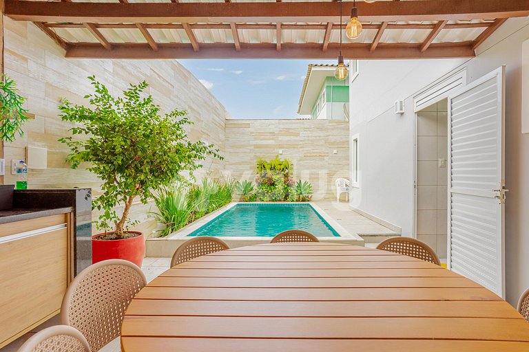 Excelente Casa de 4 Dormitorios en Guarajuba con Piscina y W
