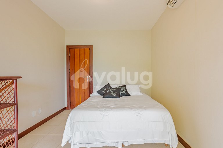 Linda Casa 5 Suítes com Piscina é na areia - Guarajuba