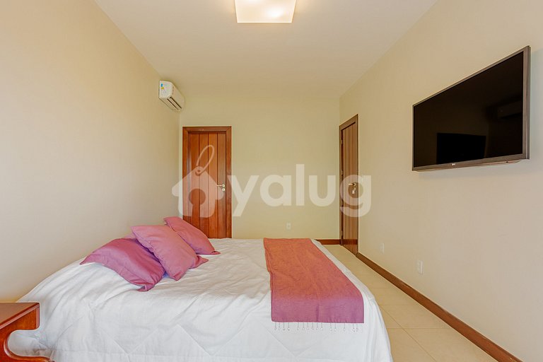 Linda Casa 5 Suítes com Piscina é na areia - Guarajuba