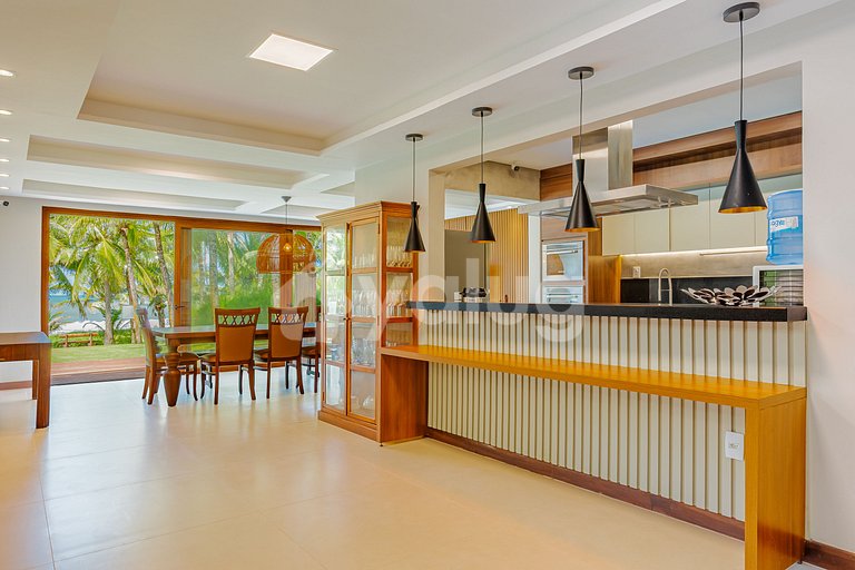 Beautiful House with 5 Suites and Pool - Guarajuba