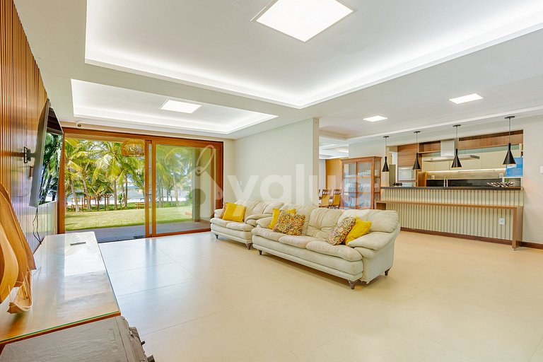 Beautiful House with 5 Suites and Pool - Guarajuba