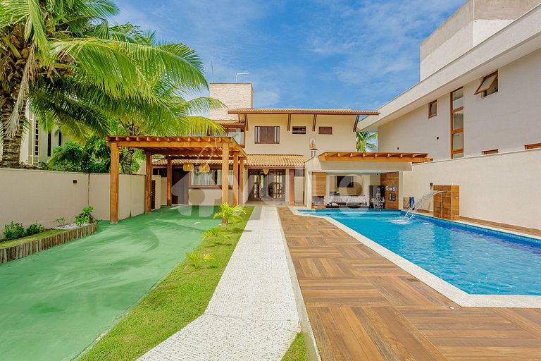 Beautiful House with 5 Suites and Pool - Guarajuba