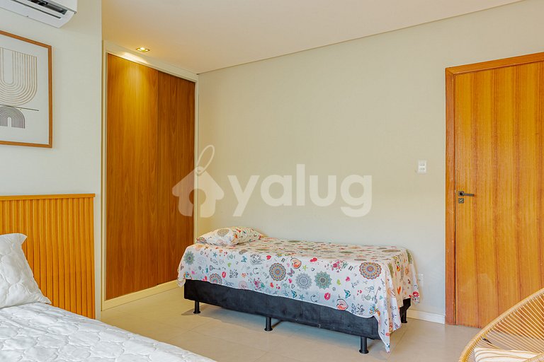 Luxury House with 4 Suites and Pool - Praia do Forte