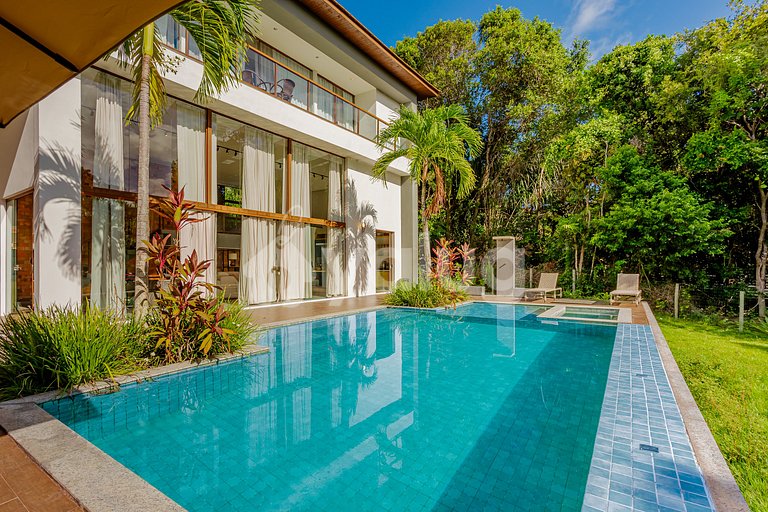 Casa Alto Padrão 4 Suítes com piscina - Praia do Forte