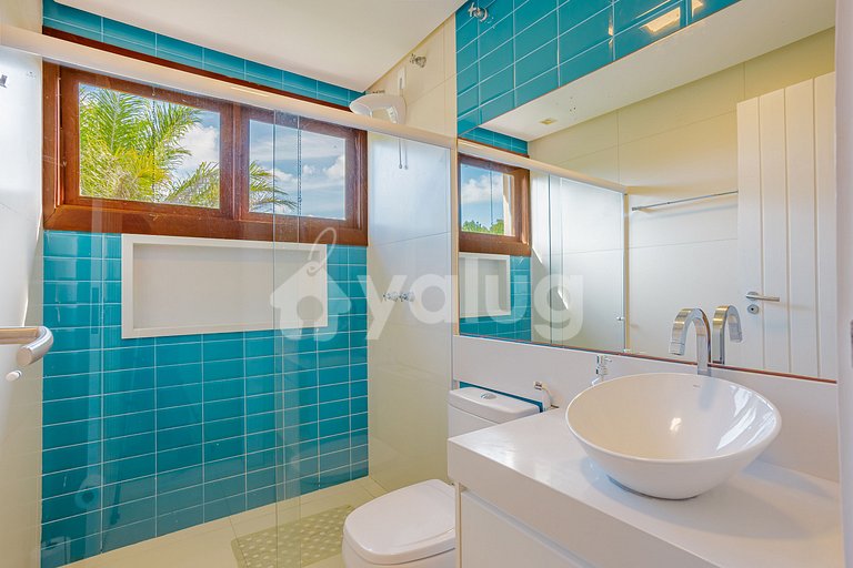 Casa Alto Padrão 6/4, com Hidro e piscina - Praia do Forte