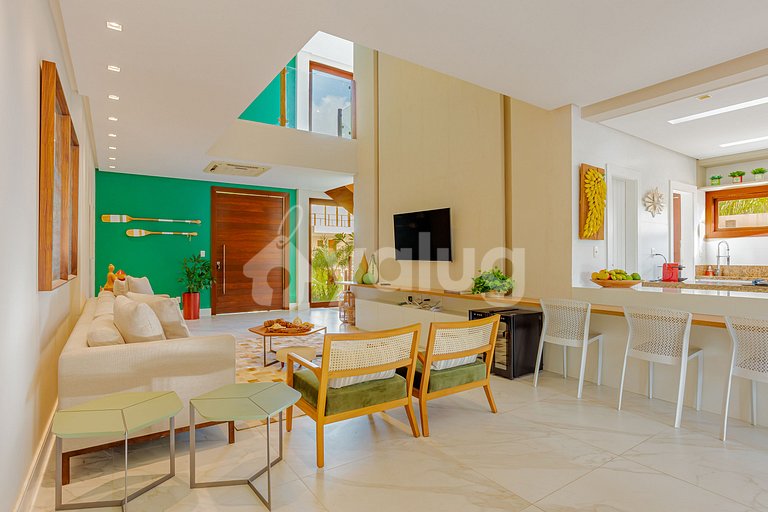 Casa Alto Padrão 6/4, com Hidro e piscina - Praia do Forte