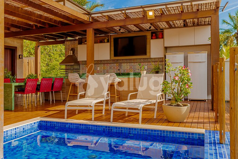 Casa Alto Padrão 6/4, com Hidro e piscina - Praia do Forte