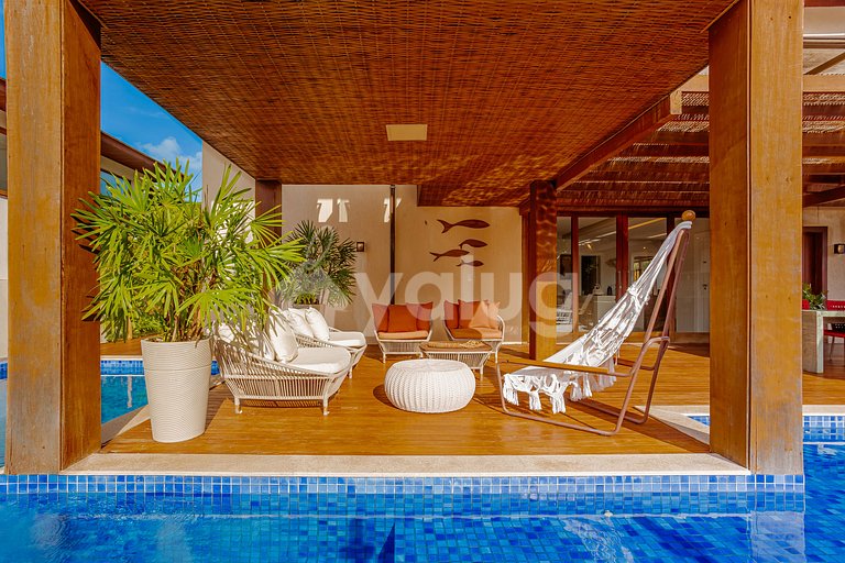Casa Alto Padrão 6/4, com Hidro e piscina - Praia do Forte