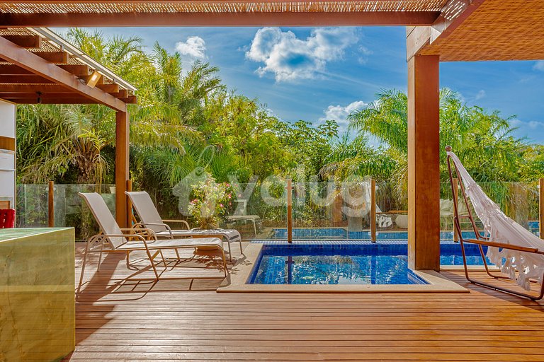 Casa Alto Padrão 6/4, com Hidro e piscina - Praia do Forte