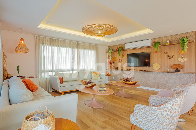 Beautiful studio apartment 100m from Barra Beach.