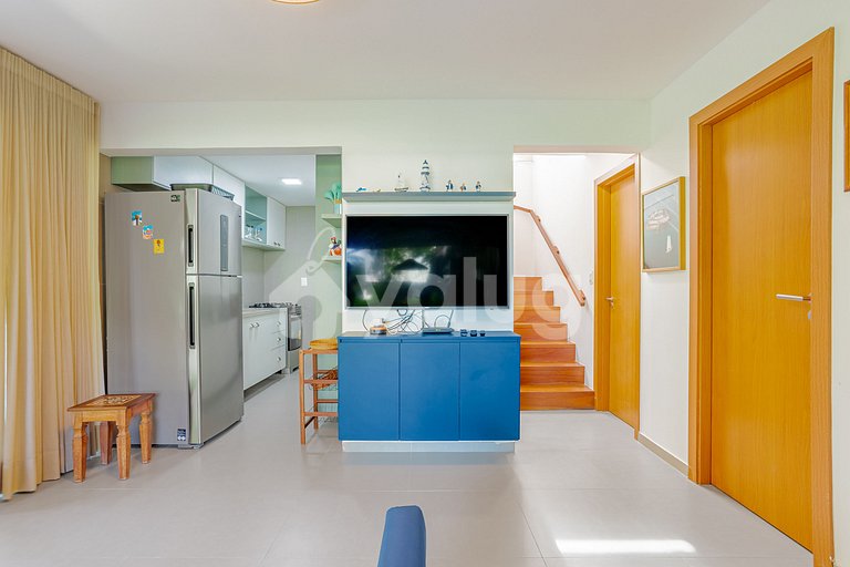 PF153 Duplex perfecto con piscina, 4 suites, Praia do Forte