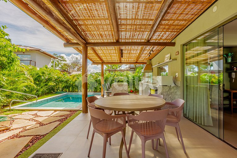 PF153 Duplex perfecto con piscina, 4 suites, Praia do Forte