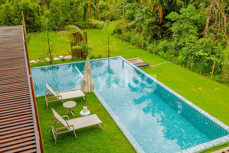 Casa de Alto Padrão 5 Suítes com piscina em Praia do Forte