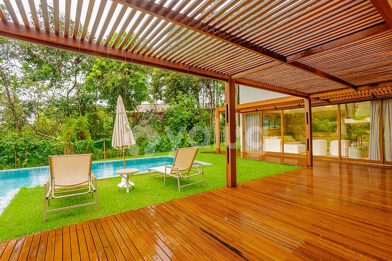 Luxury house with 5 suites and pool in Praia do Forte