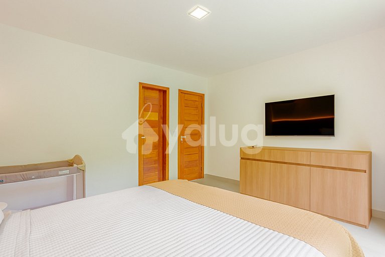 Luxury house with 5 suites and pool in Praia do Forte