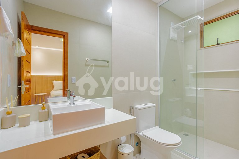 Luxury house with 5 suites and pool in Praia do Forte