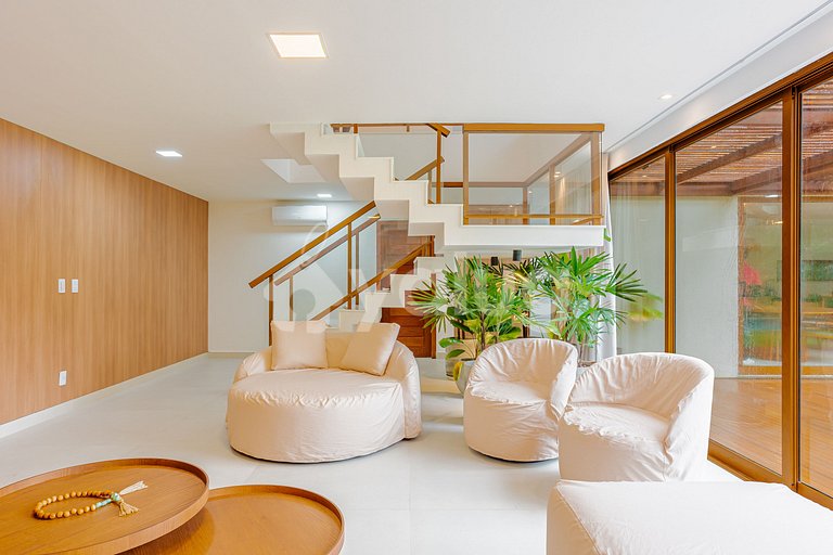 Luxury house with 5 suites and pool in Praia do Forte