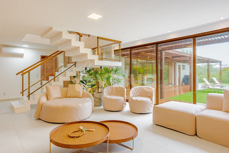 Luxury house with 5 suites and pool in Praia do Forte