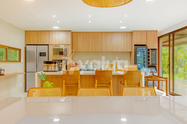 Luxury house with 5 suites and pool in Praia do Forte