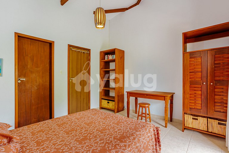 Casa frente al mar con piscina y 5 habitaciones.