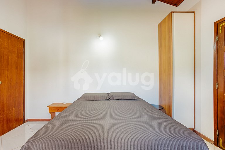 Maravilhosa Casa 5 Suítes a 550m da Praia
