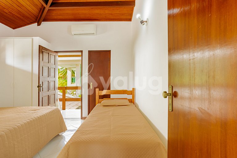 Maravilhosa Casa 5 Suítes a 550m da Praia