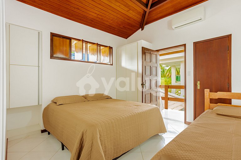 Maravilhosa Casa 5 Suítes a 550m da Praia