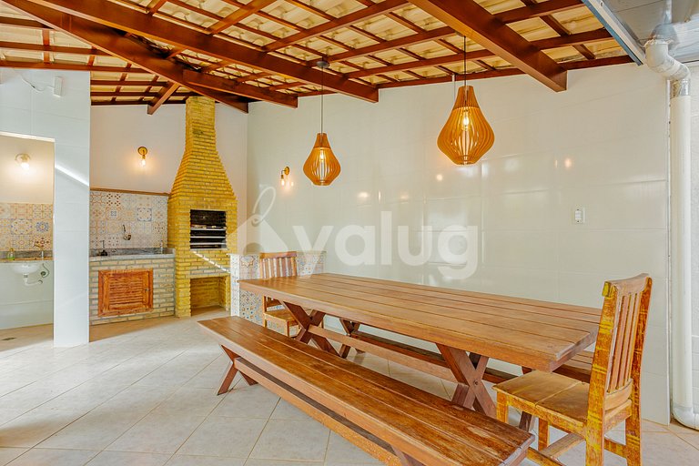 Maravilhosa Casa 5 Suítes a 550m da Praia