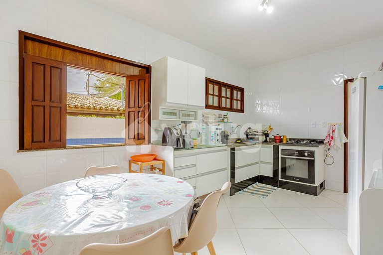 Maravilhosa Casa 5 Suítes a 550m da Praia