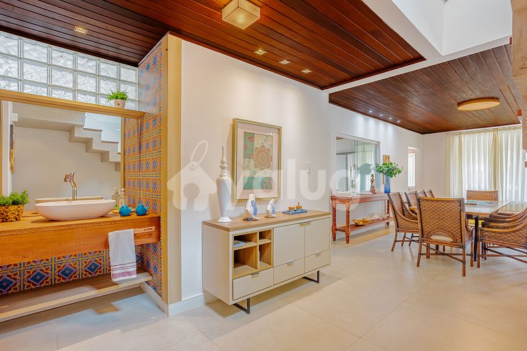 GB151 Perfect 7/4 house with pool, 160m from the beach