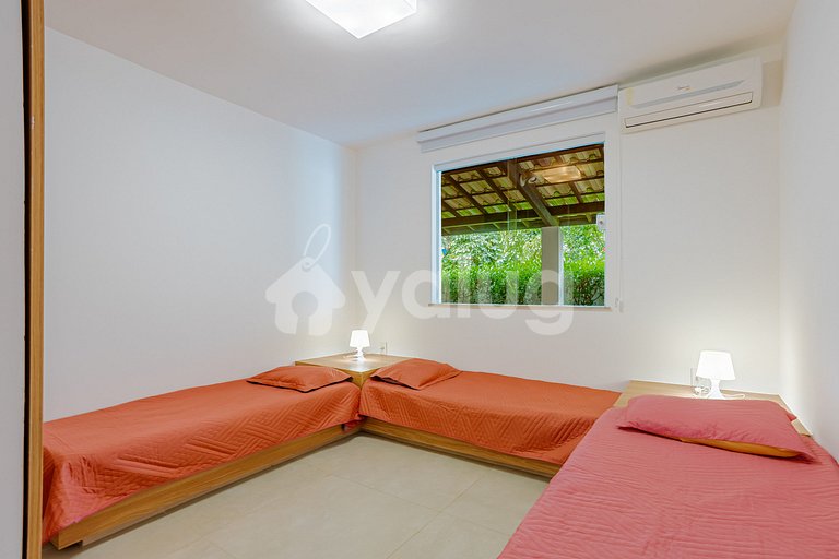 GB151 Perfect 7/4 house with pool, 160m from the beach