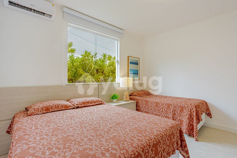 GB151 Perfect 7/4 house with pool, 160m from the beach