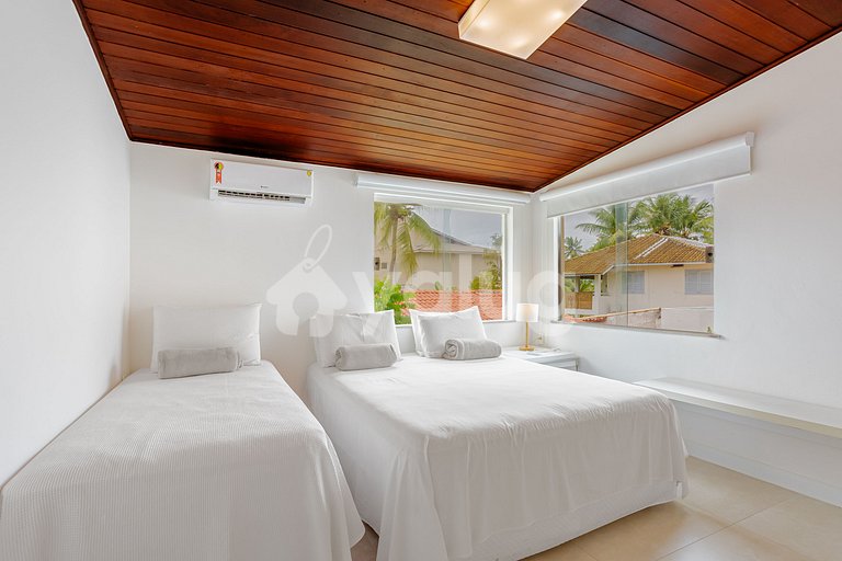 GB151 Perfeita Casa c/ piscina 7/4 a 160m da Praia  Guarajub