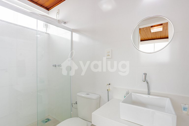 GB151 Perfect 7/4 house with pool, 160m from the beach