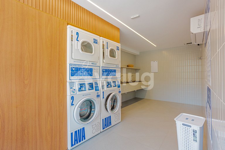 PB08 Sea-View Studio in Condo with Pool, 30m from the Beach