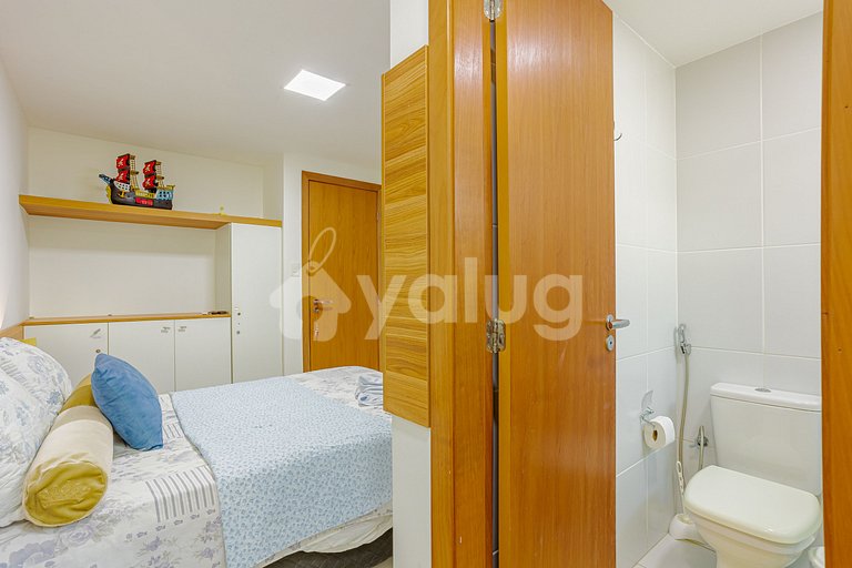 IT139 Apt 2 Suítes Cond Pé na Areia c/ Piscina